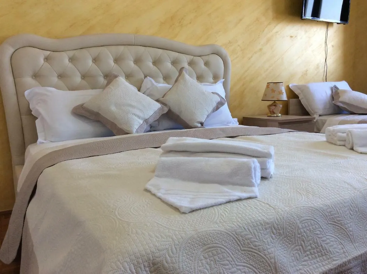 Chowdhury House Unit 2 Местре 0*,  Италия