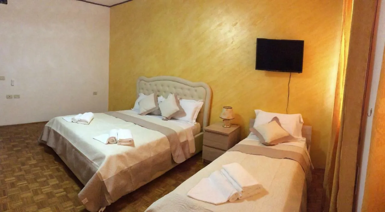 Chowdhury House Unit 2 Mestre
